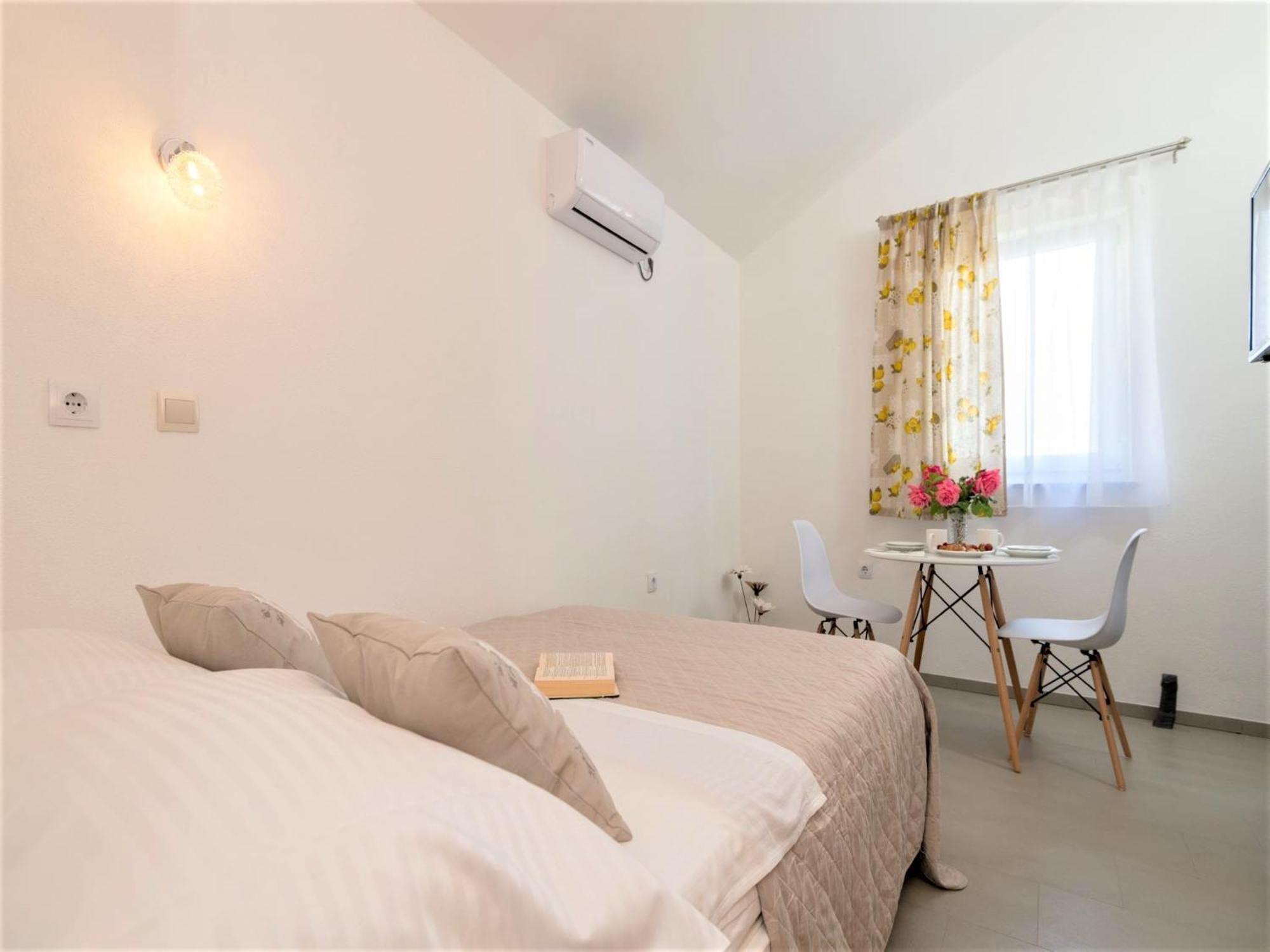 Apartmani Livaja Plano Kamer foto