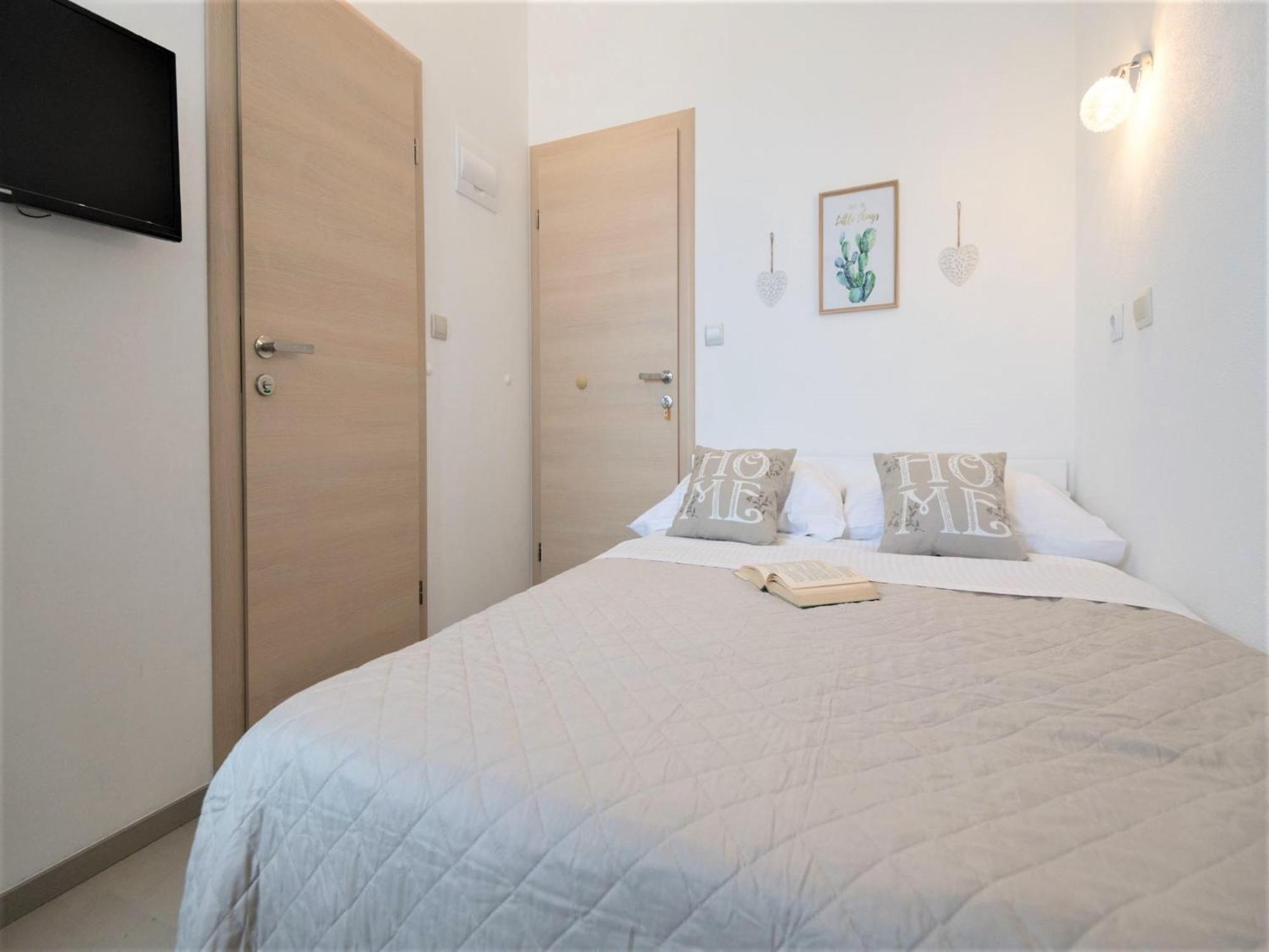 Apartmani Livaja Plano Kamer foto